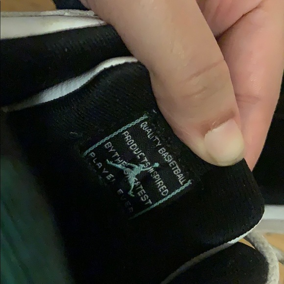 !!Authentic Easter Jordan 11’s!! Not sold anymore - Picture 3 of 5